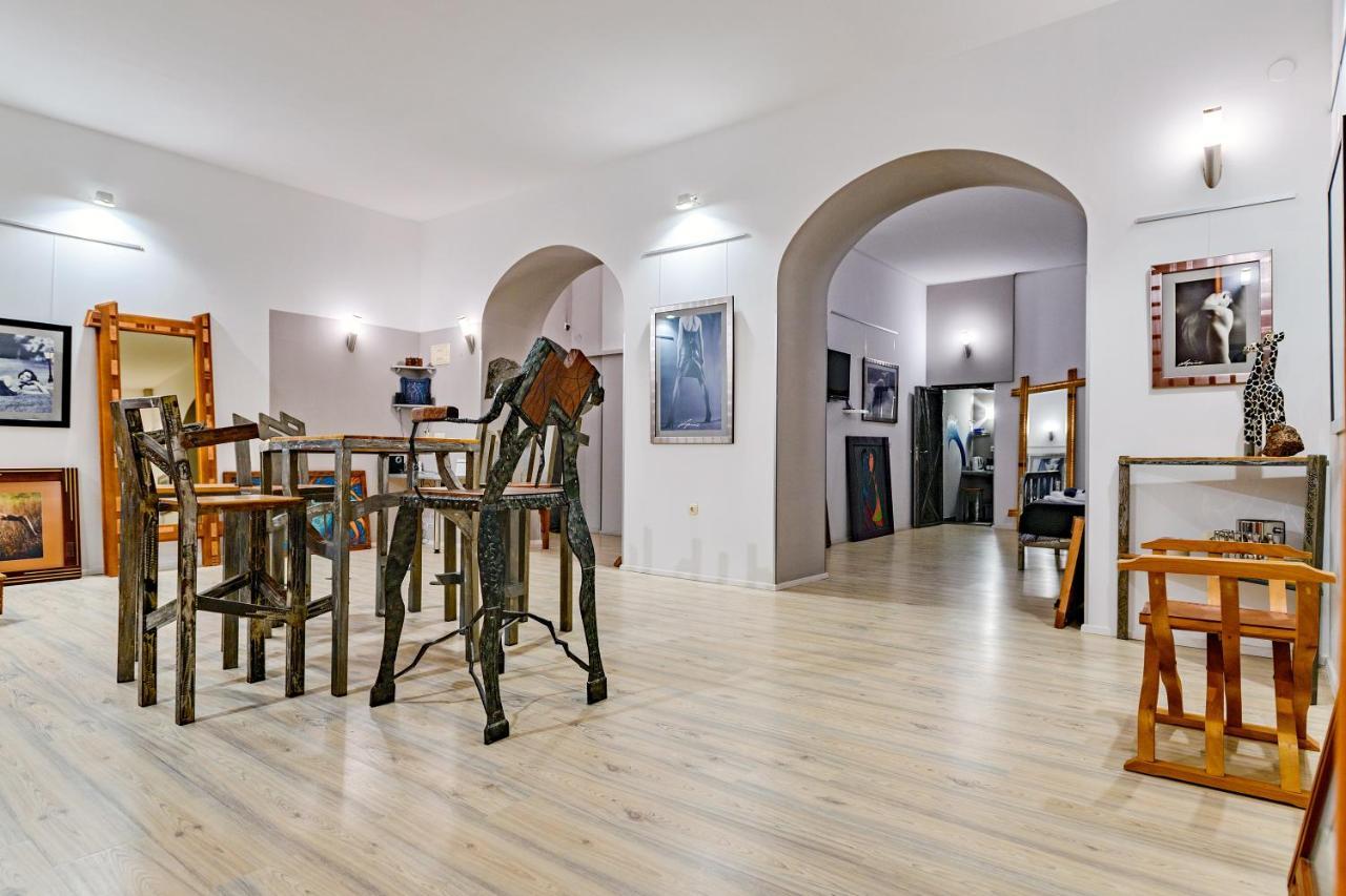 Lupino'S Gallery Apartment - Old Town Zadar Bagian luar foto