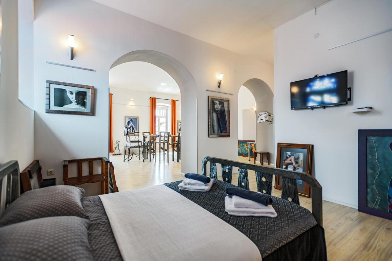 Lupino'S Gallery Apartment - Old Town Zadar Bagian luar foto