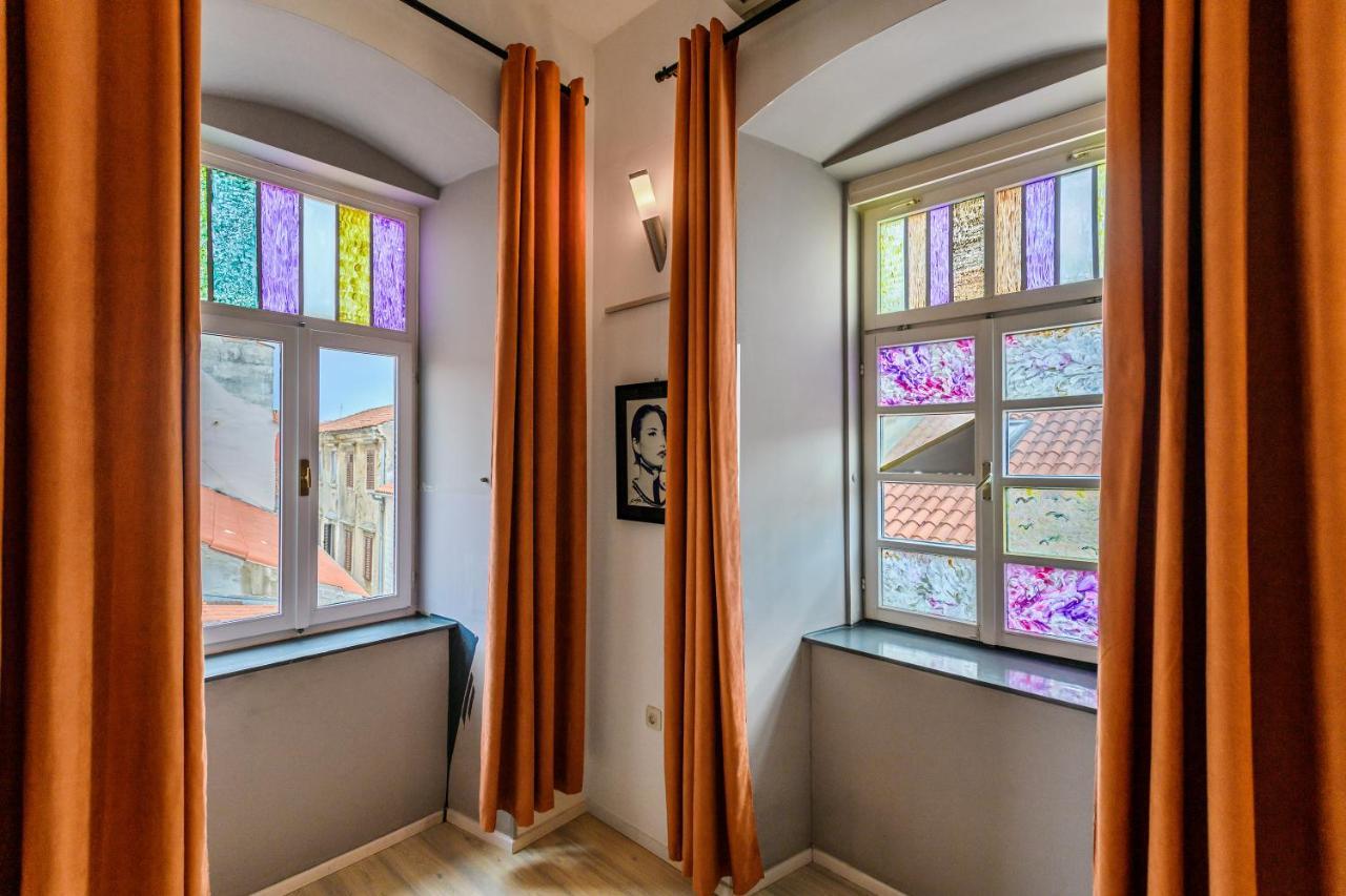 Lupino'S Gallery Apartment - Old Town Zadar Bagian luar foto