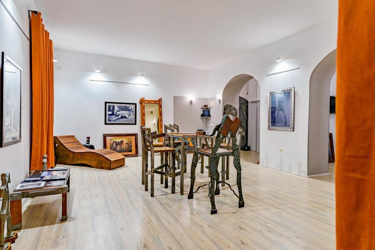 Lupino'S Gallery Apartment - Old Town Zadar Bagian luar foto