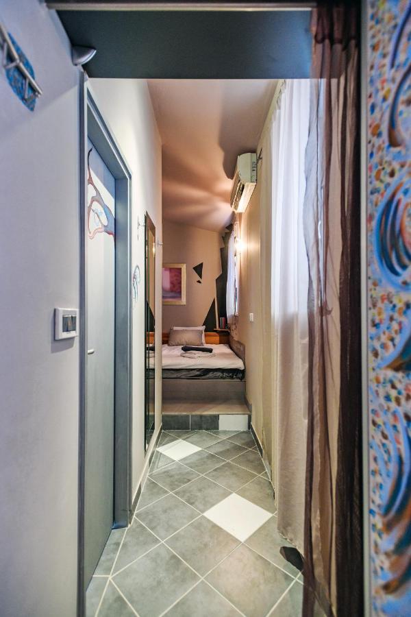 Lupino'S Gallery Apartment - Old Town Zadar Bagian luar foto