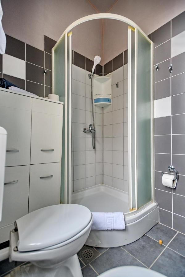 Lupino'S Gallery Apartment - Old Town Zadar Bagian luar foto